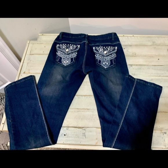 ❤️Diamonds & Threads You Go Girl Slim Boot Jeans- Sz 9 - Picture 2 of 5